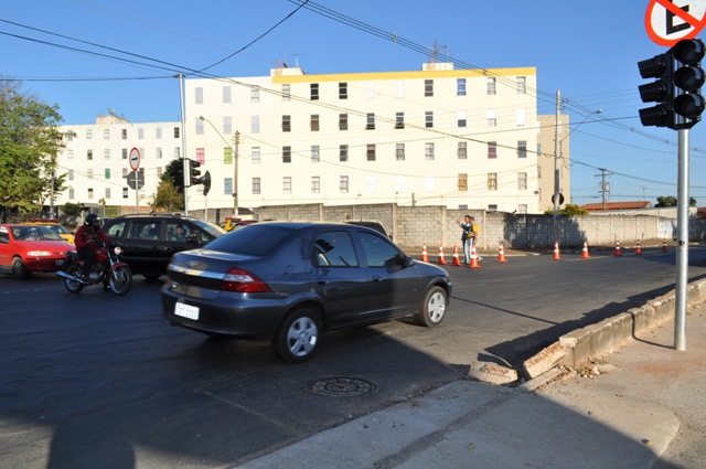 Obras na Anhanguera alteram circulação de veículos no Padre Anchieta