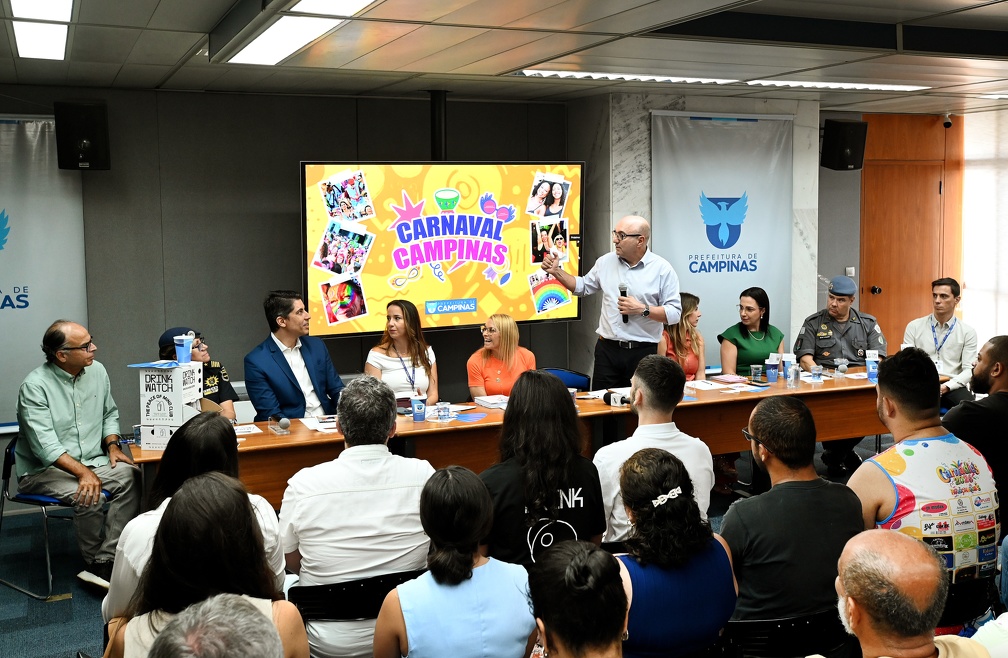 Prefeito Dário Saadi fala durante cerimônia de lançamento do Carnaval 2026 de Campinas: folia para todos os gostos