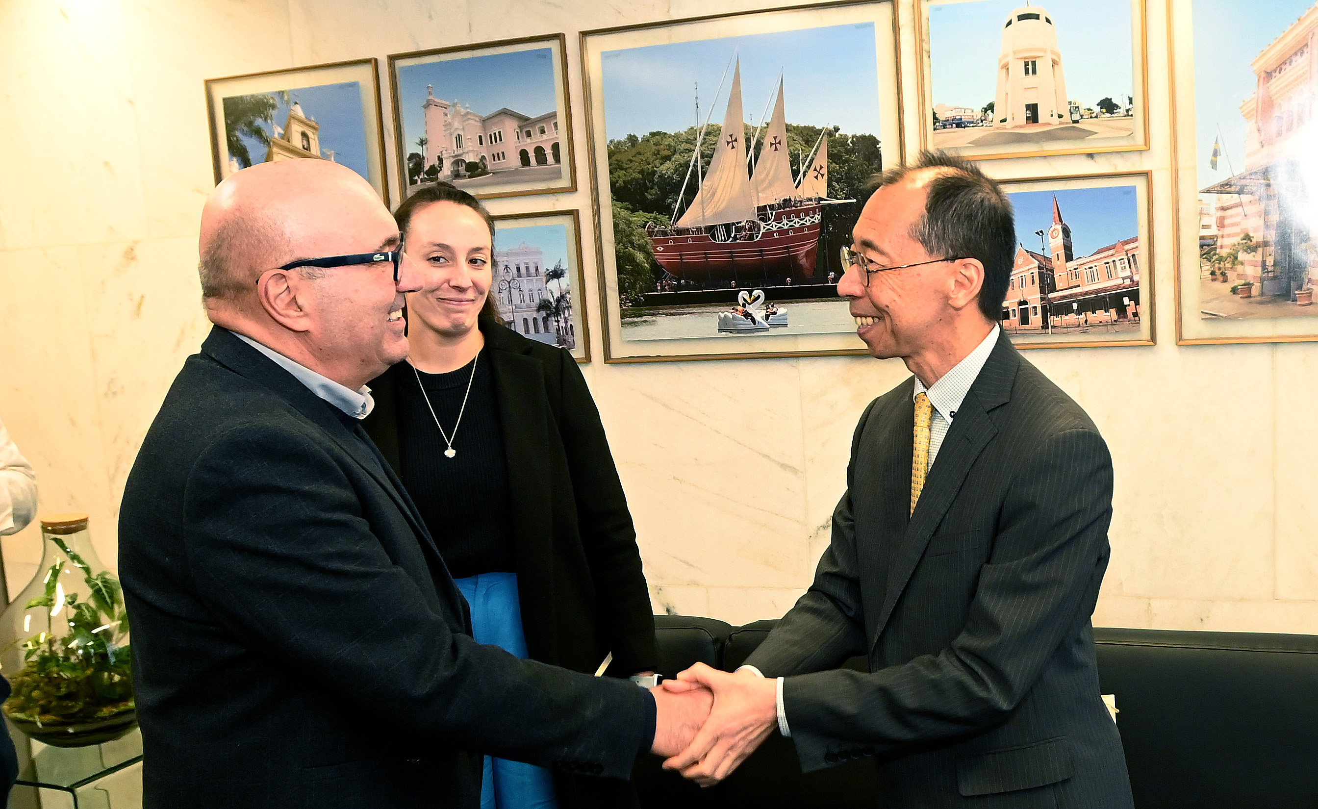 Cônsul-geral do Japão em São Paulo, Toru Shimizu, também esteve na metrópole