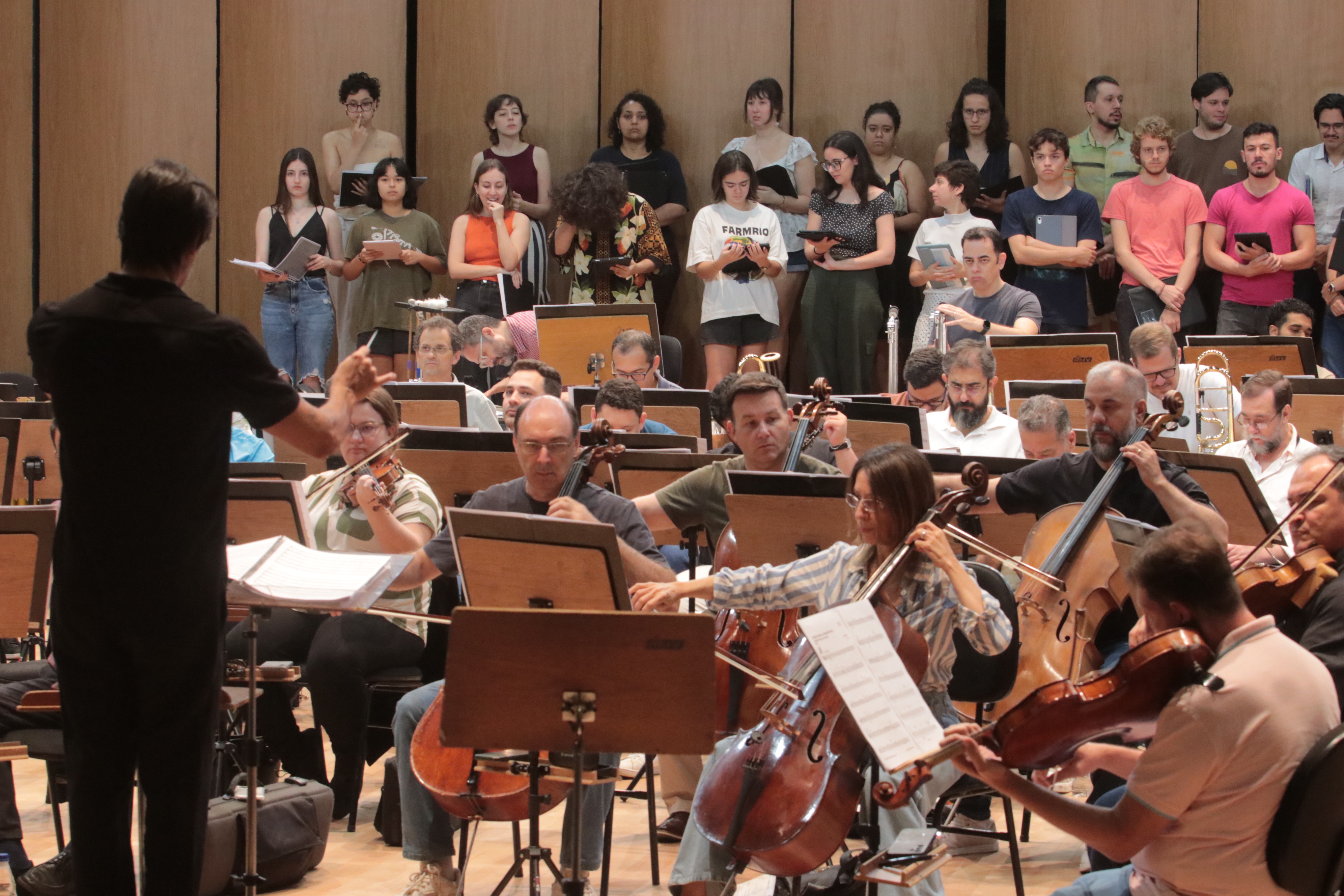 Ensaio da Sinfônica para o Natal dos Sinos: qualidade técnica e muita emoção