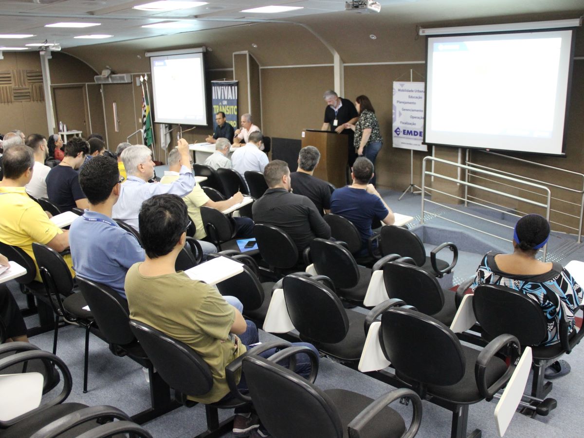 Conferência reuniu representantes de diversos segmentos da sociedade e técnicos da Emdec