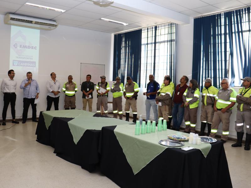 Café da manhã reuniu agentes na sede da Emdec