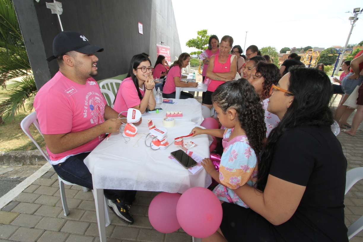 Prefeitura e parceiros realizam diversas ações educativas e de conscientização no Outubro Rosa 
