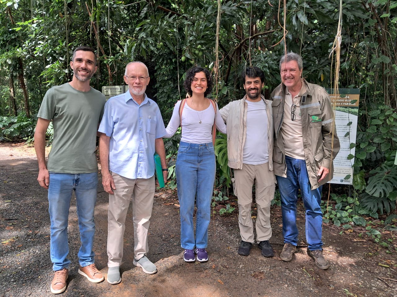Grupo discutiu propostas de parceria para a criação de materiais educativos 