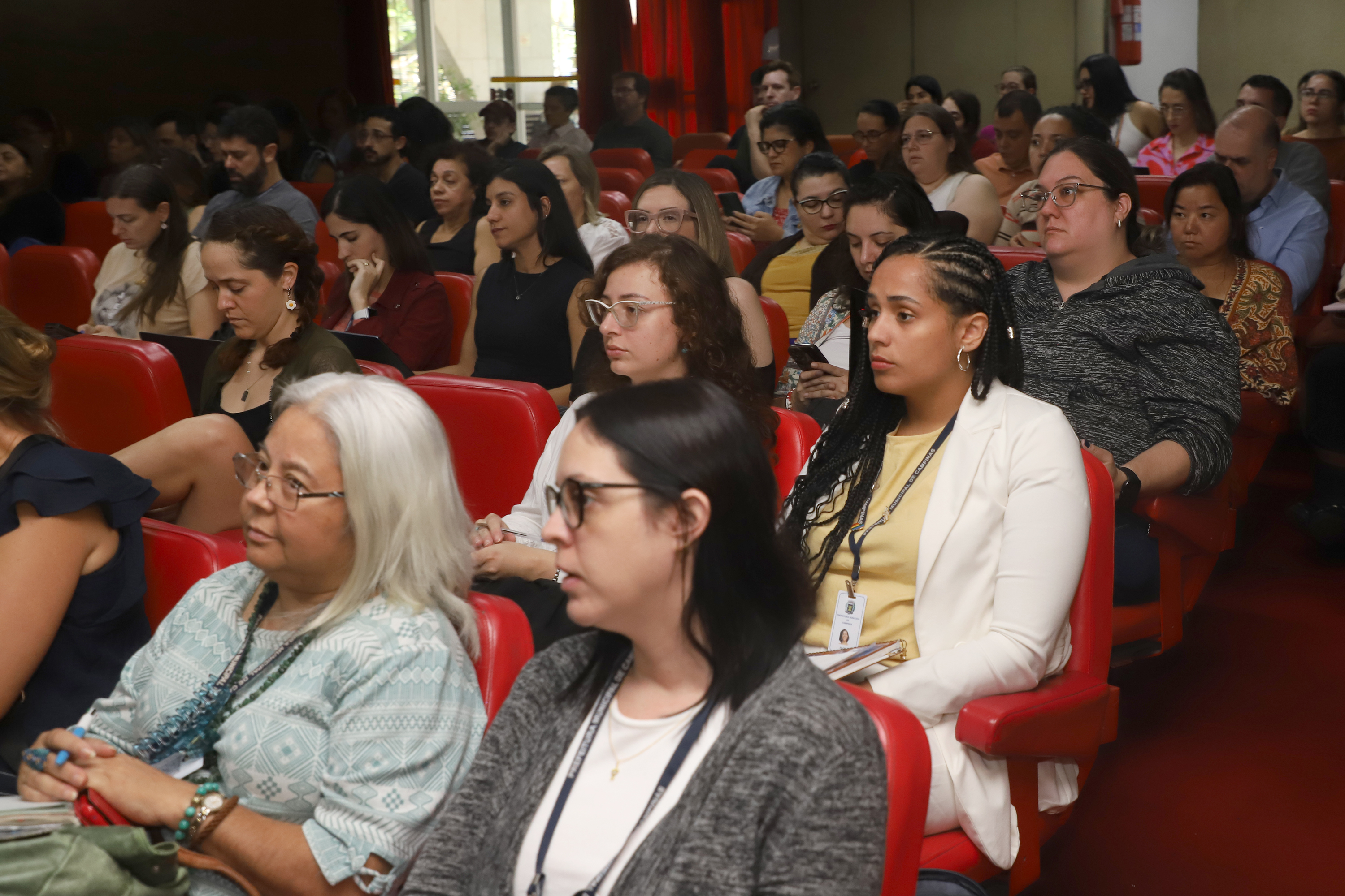 Encontro reuniu cerca de 100 profissionais da Saúde Municipal para palestras, debates e esclarecimentos de dúvidas