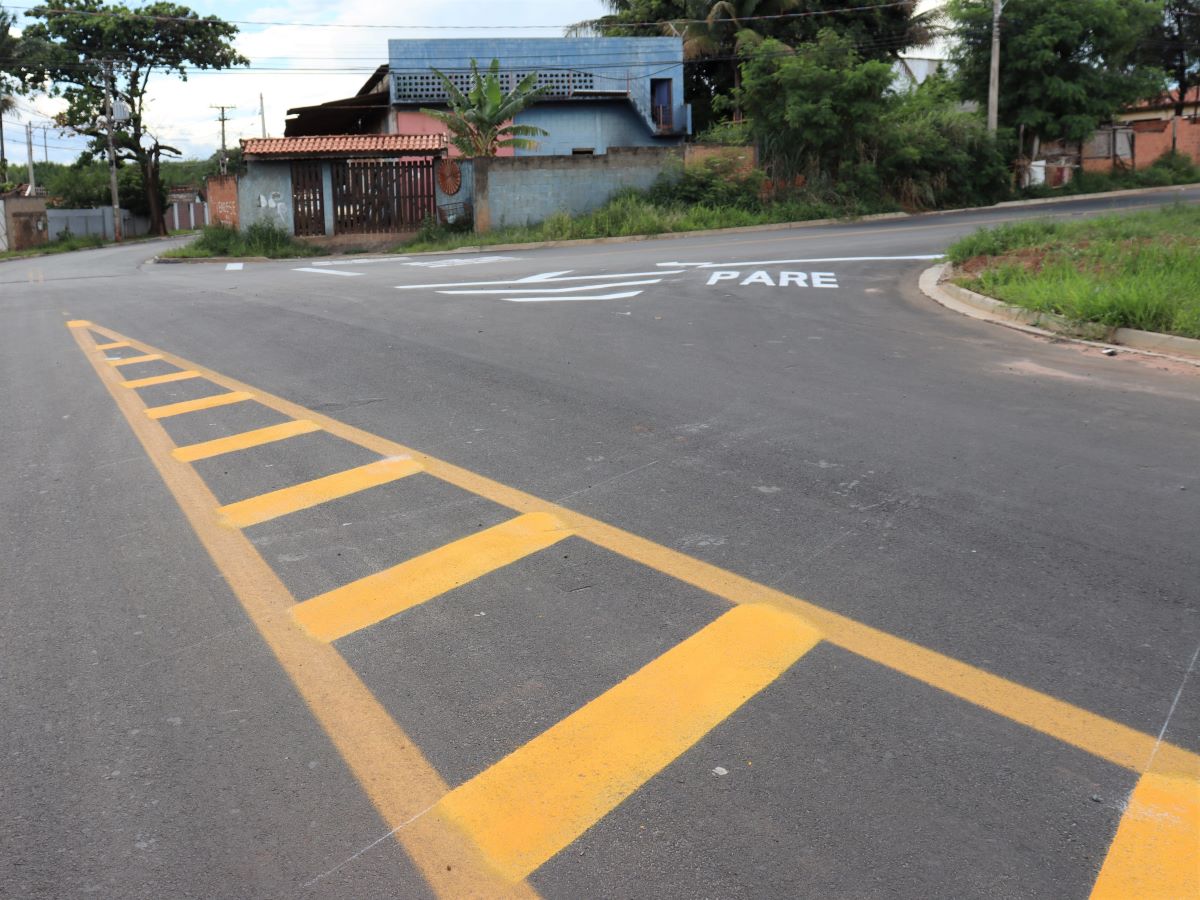 Sinalização amplia segurança viária