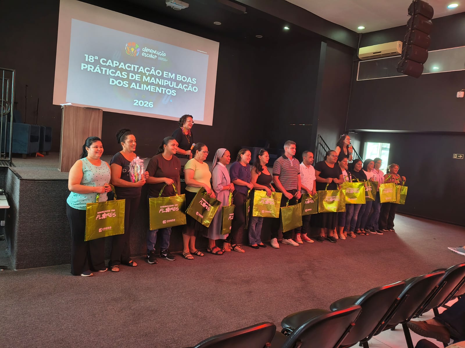 Programa investe continuamente na formação dos profissionais para garantir a qualidade da alimentação oferecida aos estudantes do município