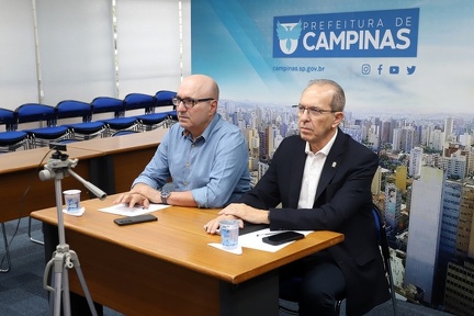 Prefeito Dário Saadi e o secretário de Finanças, Aurílio Caiado, em reunião da FNP. Caiado tomou posse no Conselho Superior do Comitê Gestor do IBS 