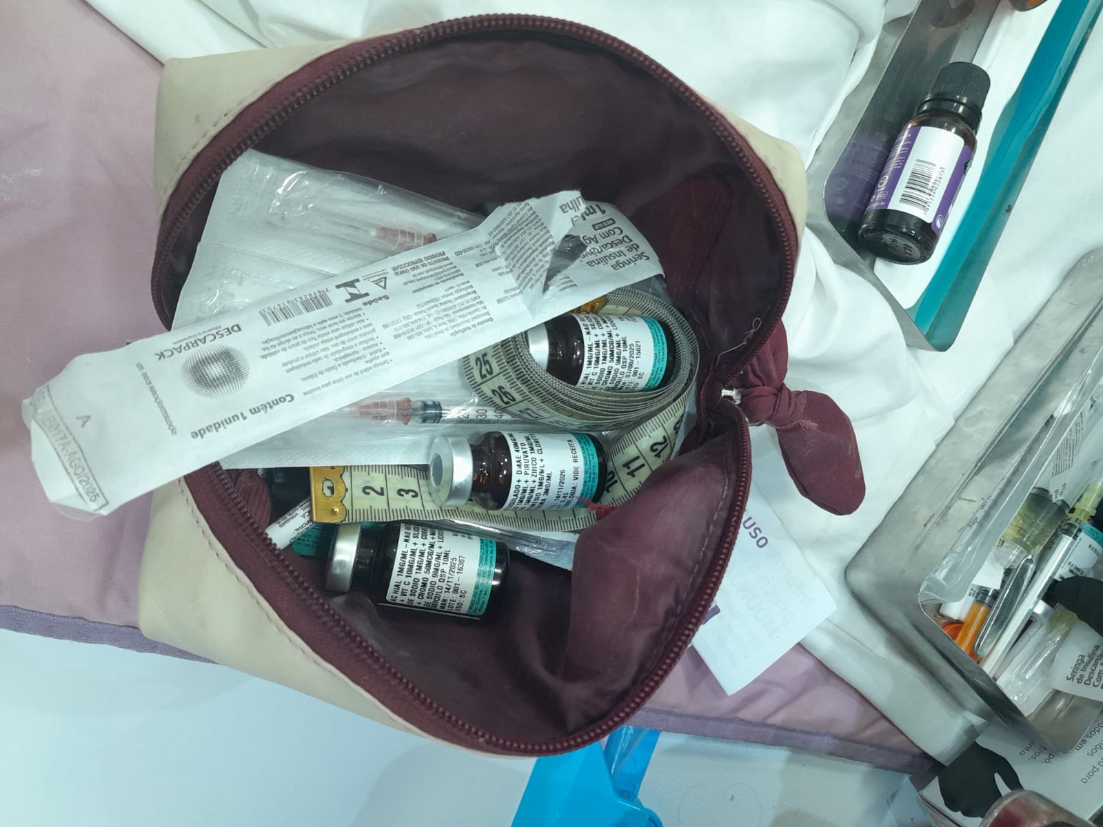 Estabelecimentos trabalhavam com aplicação de canetas emagrecedoras sem licença