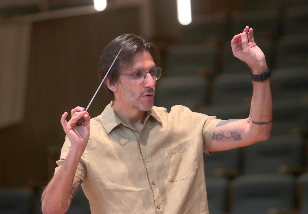O maestro Carlos Prazeres assumiu a Orquestra Sinfônica de Campinas em maio de 2022