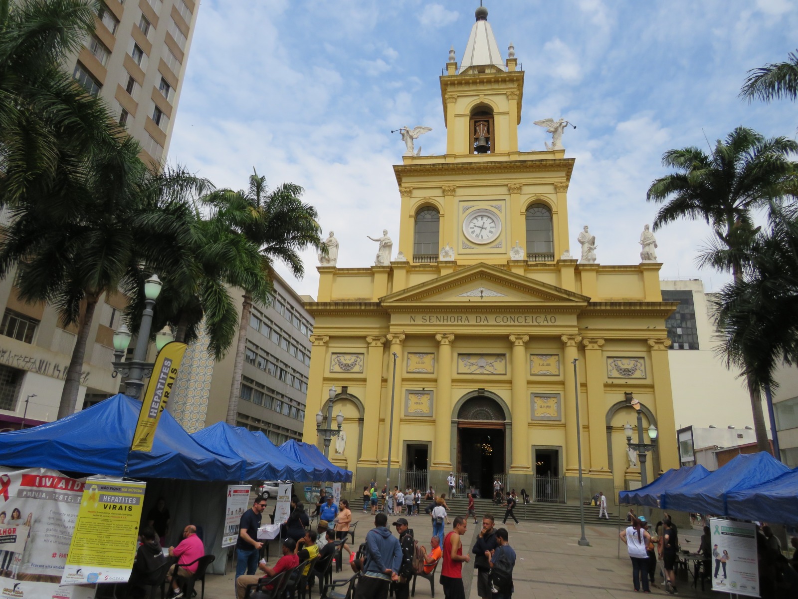 Foram ofertados exames médicos e encaminhamentos para atendimento em saúde mental