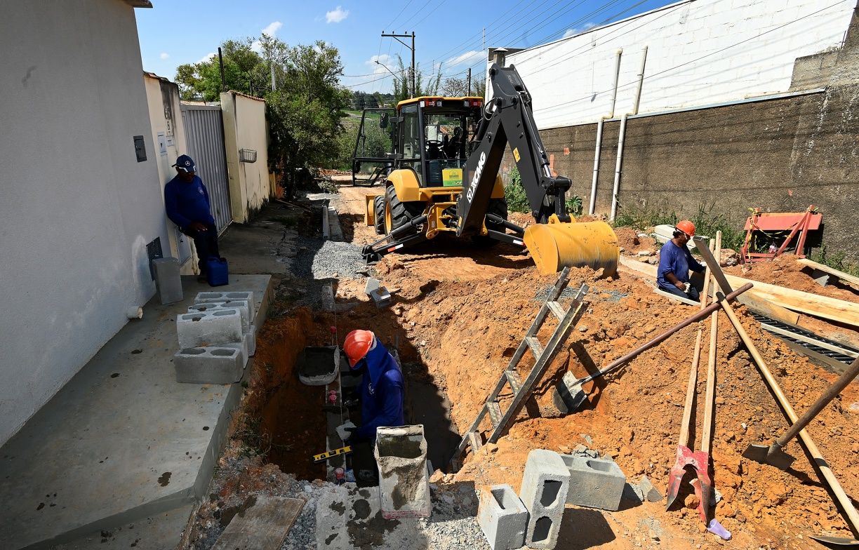 Ruas de terra estão recebendo infraestrutura de drenagem