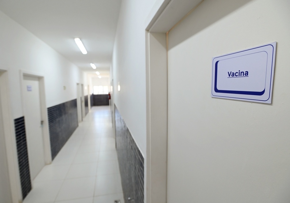 Sala de vacinação em centro de saúde de Campinas
