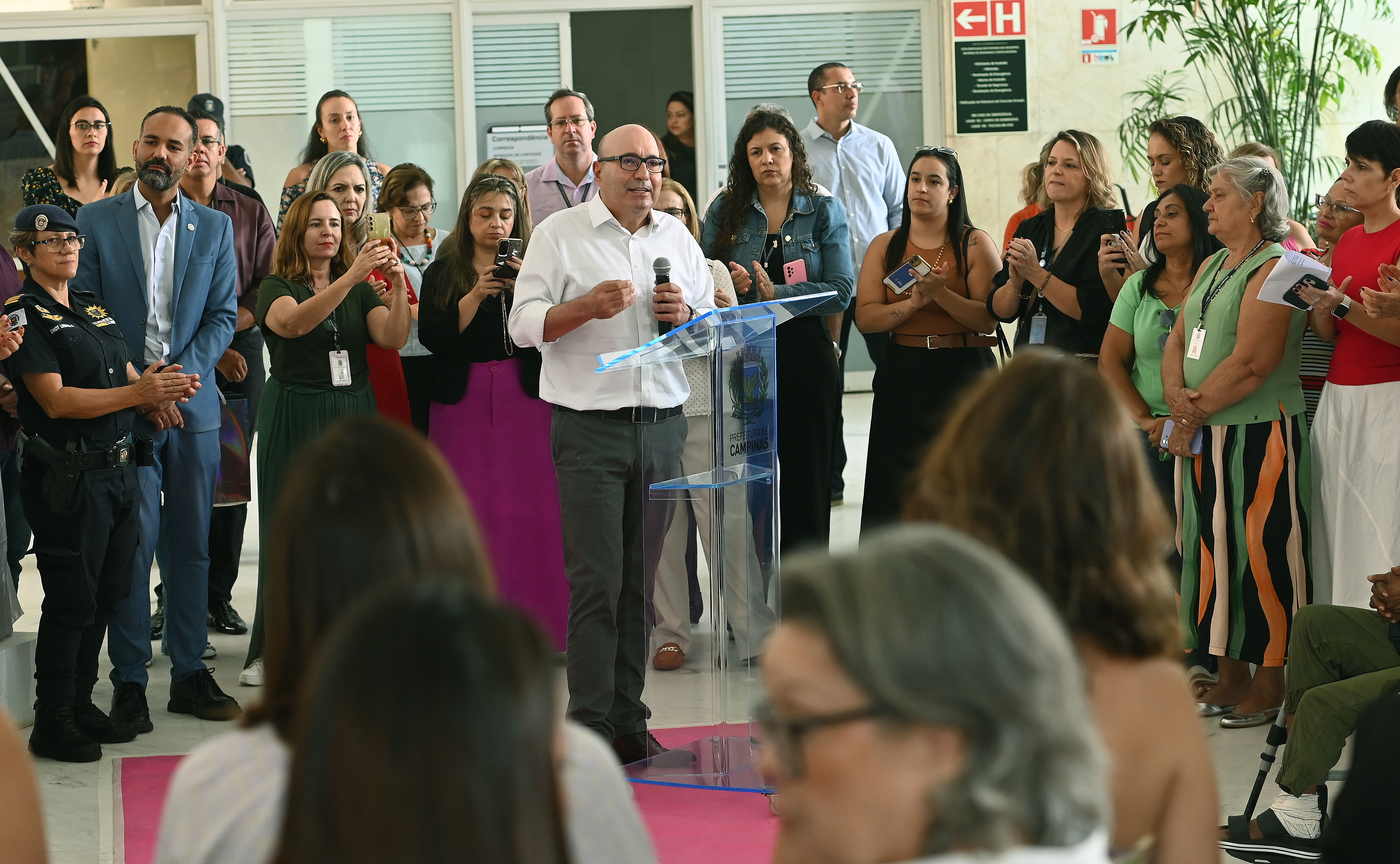 Prefeito reforçou a importância da participação dos homens no combate à violência contra a mulher