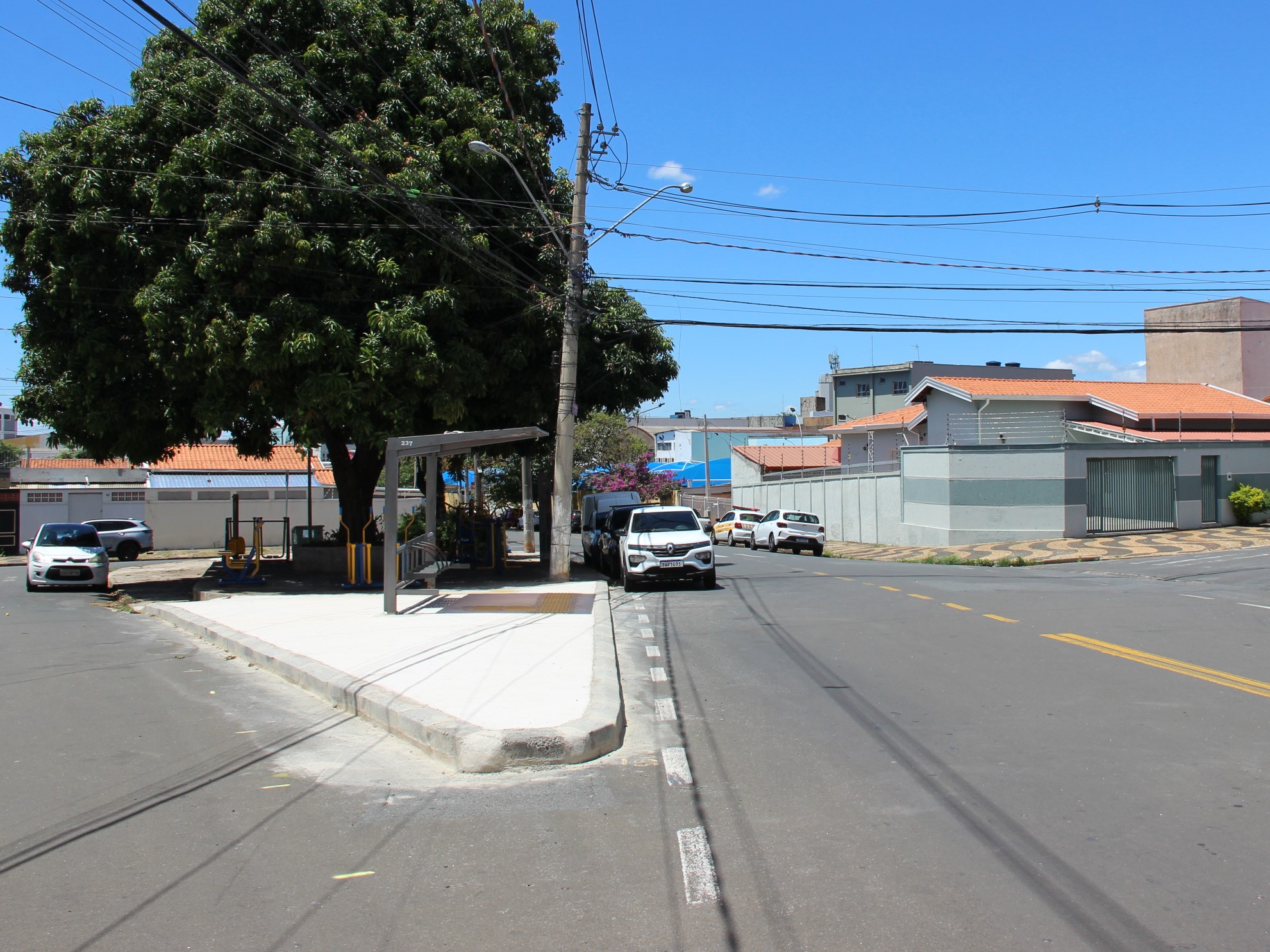 A primeira etapa do projeto entra em vigor a partir das 10h desta terça-feira, 21 de outubro, quando a rua Leonardo Da Vinci passa a ter sentido único de circulação