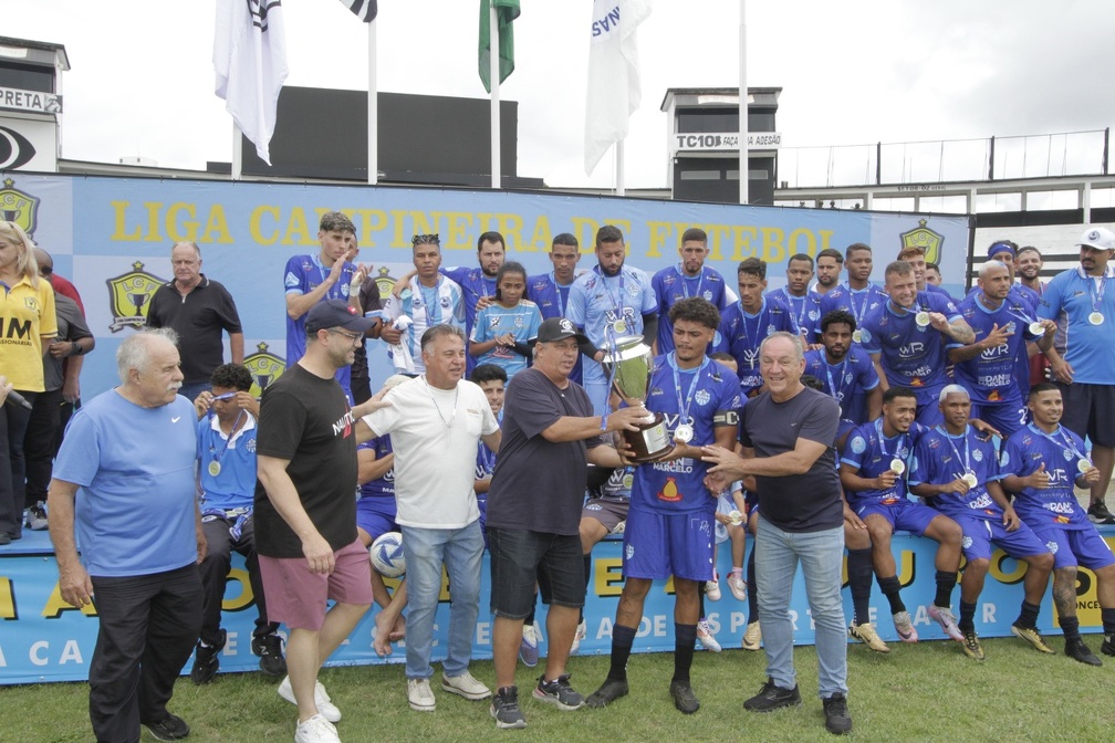 EC 31 de Março recebeu a premiação do vice-campeonato