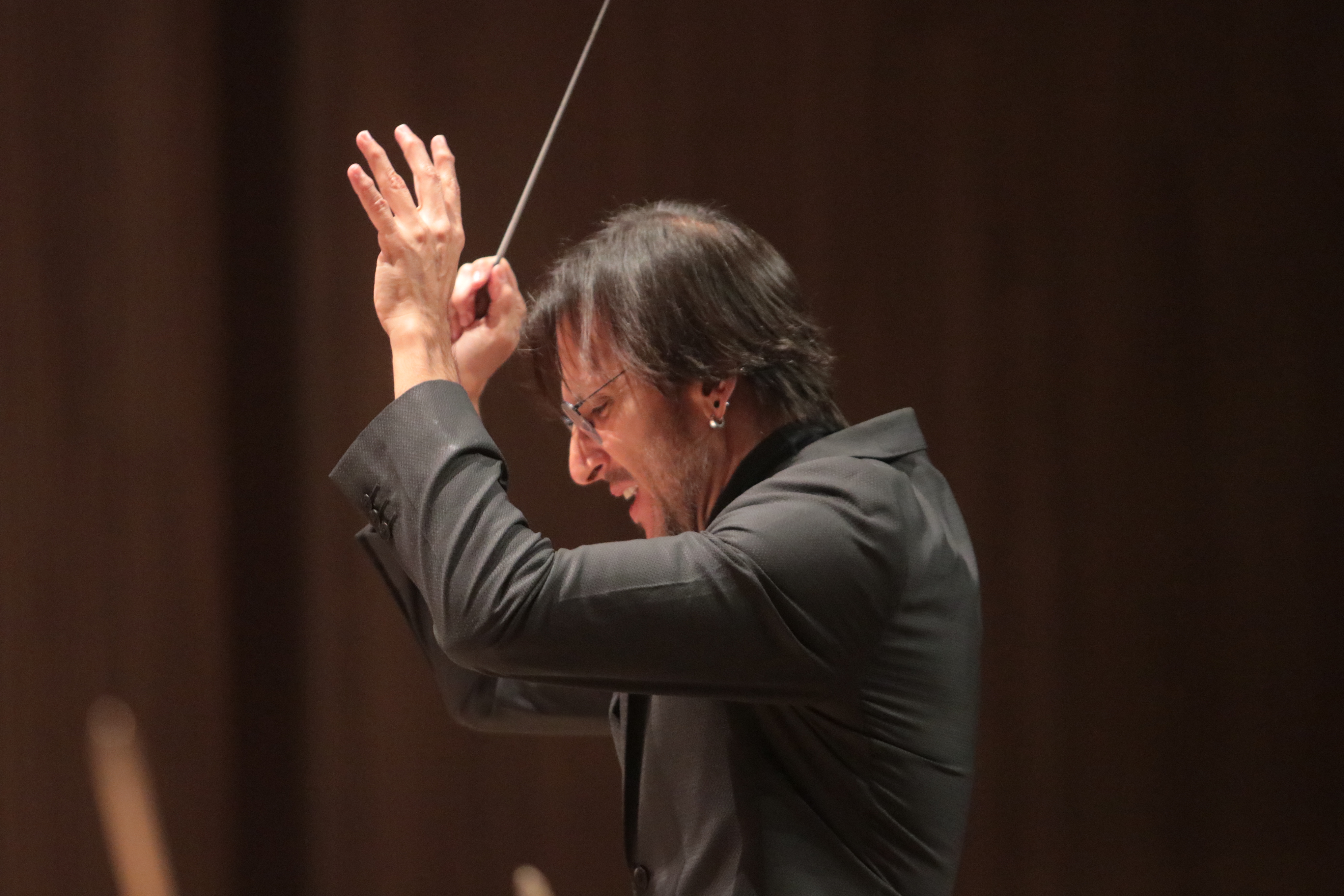 O maestro Carlos Prazeres escolheu a “Sinfonia da Ressurreição”, de Gustav Mahler, para o concerto