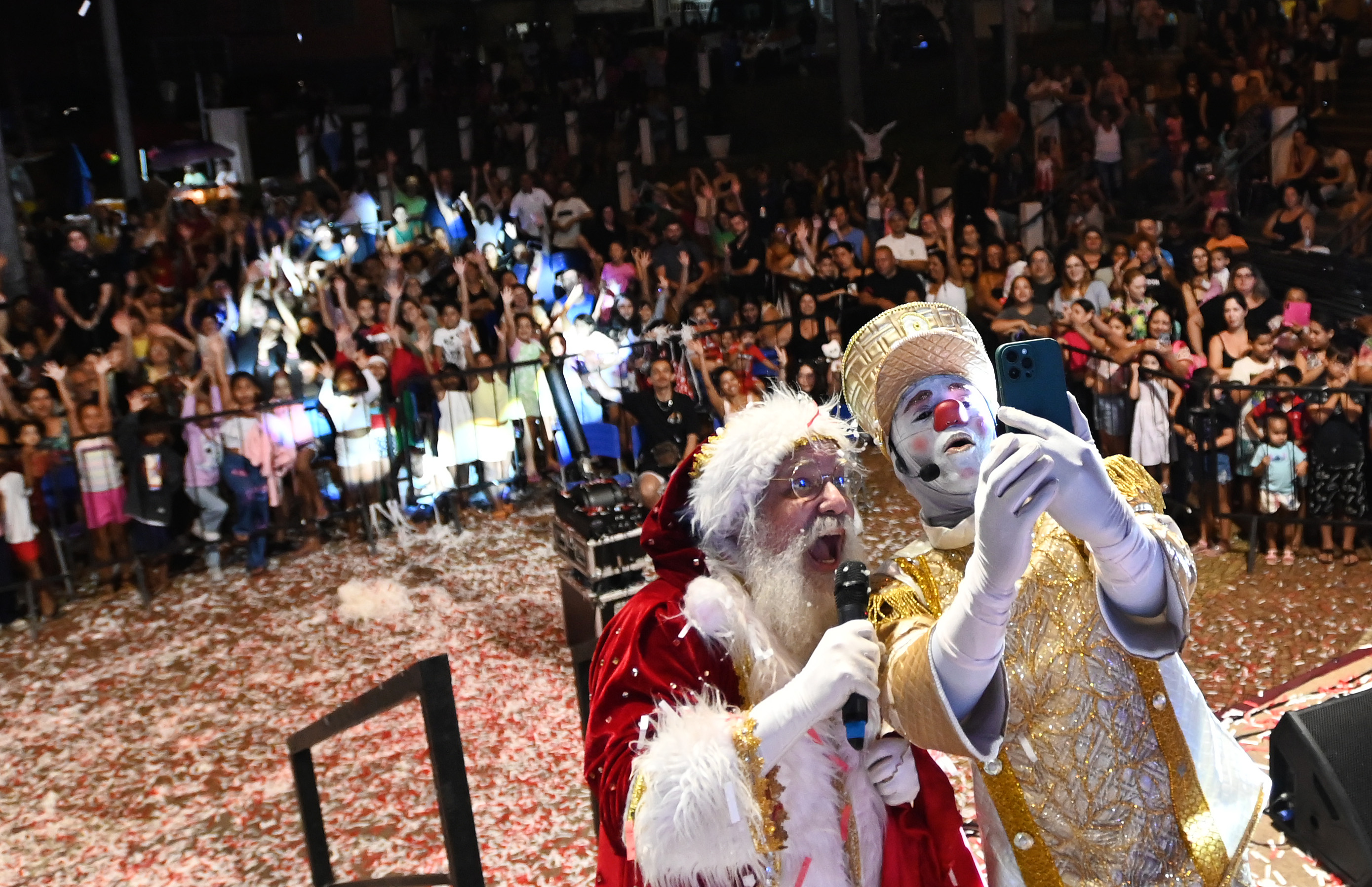 O Papai Noel passou pela Vila Castelo Branco...