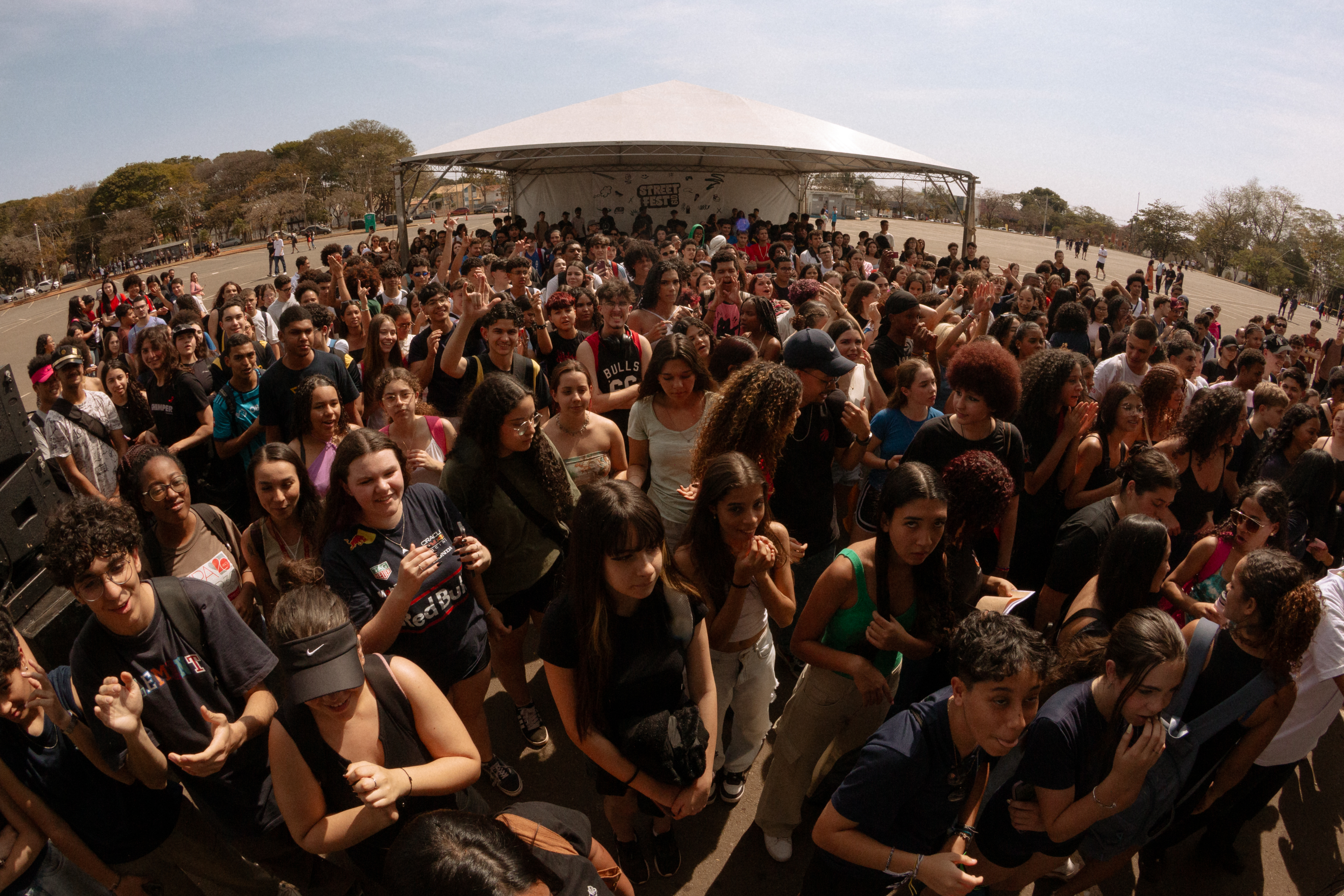 São esperados jovens de todas as regiões da cidade