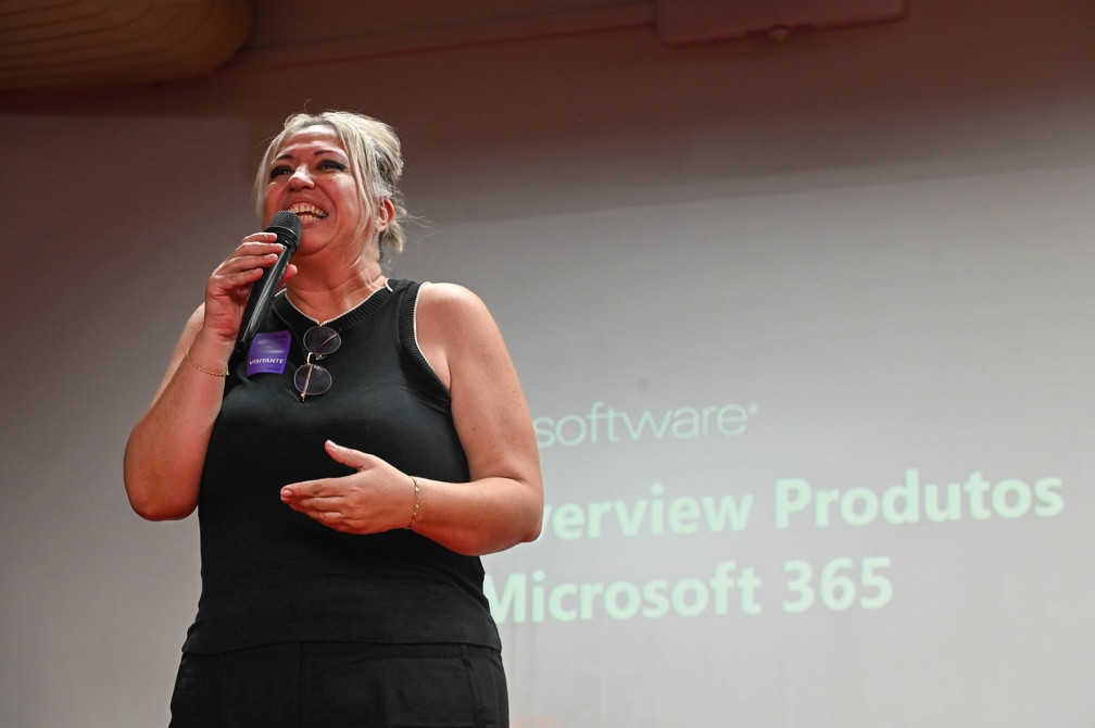 A consultora Rossana Carella foi a responsável pela primeira aula