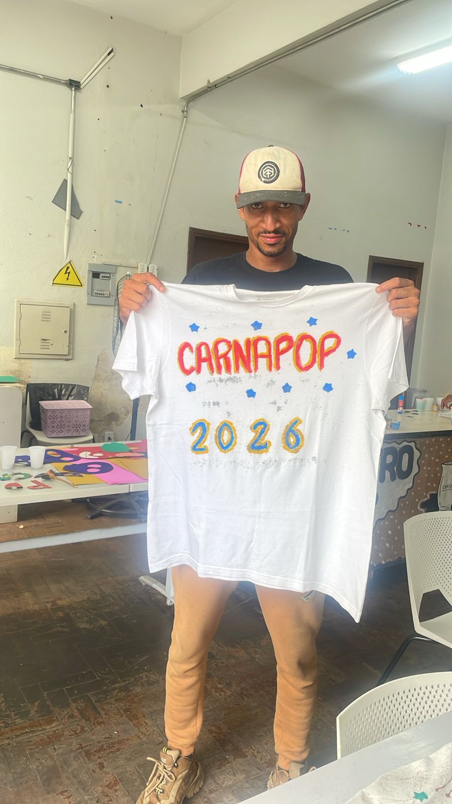 Duas semanas de oficinas de confecção de máscaras e abadás prepararam o espírito para a folia