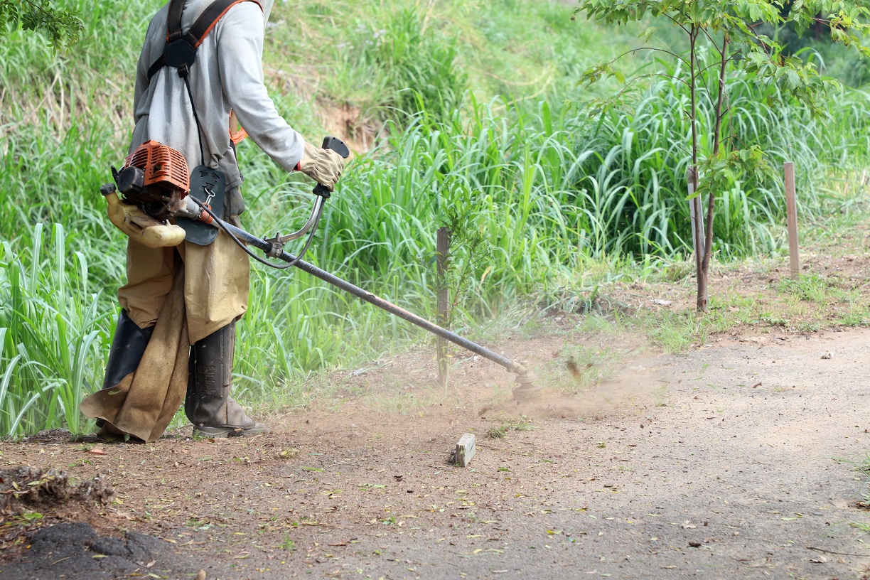 A manutenção e a zeladoria são constantes nos bairros e o apoio dos reeducandos é muito importante para otimizar esse trabalho