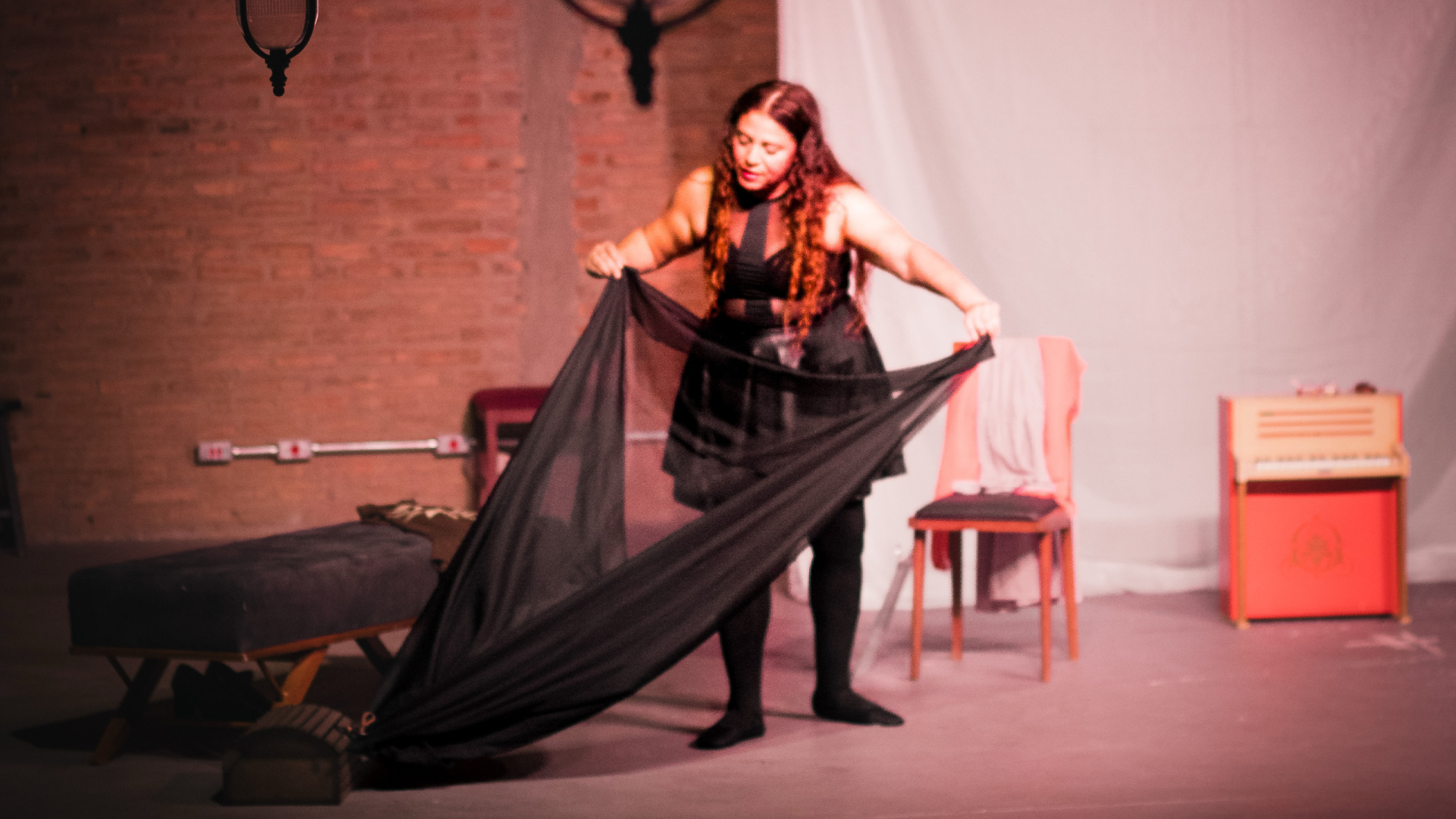 "Quando falta o ar" propõe uma reflexão sobre relações abusivas 