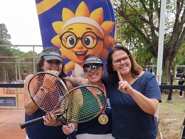No tênis de campo, a dupla feminina Márcia Martins e Deise de Carvalho conquistou o ouro