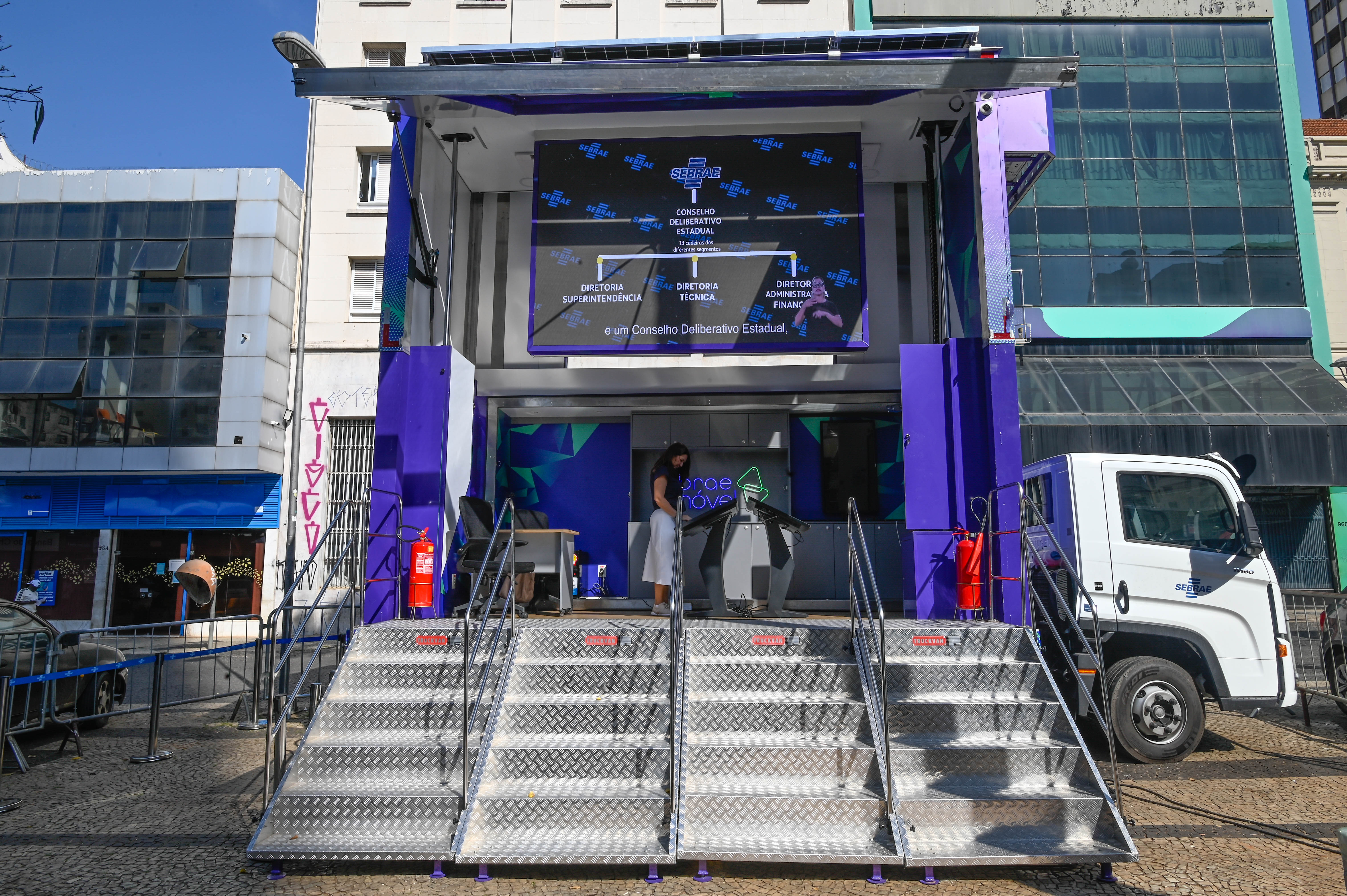 Agência itinerante do Sebrae no Largo do Rosário 
