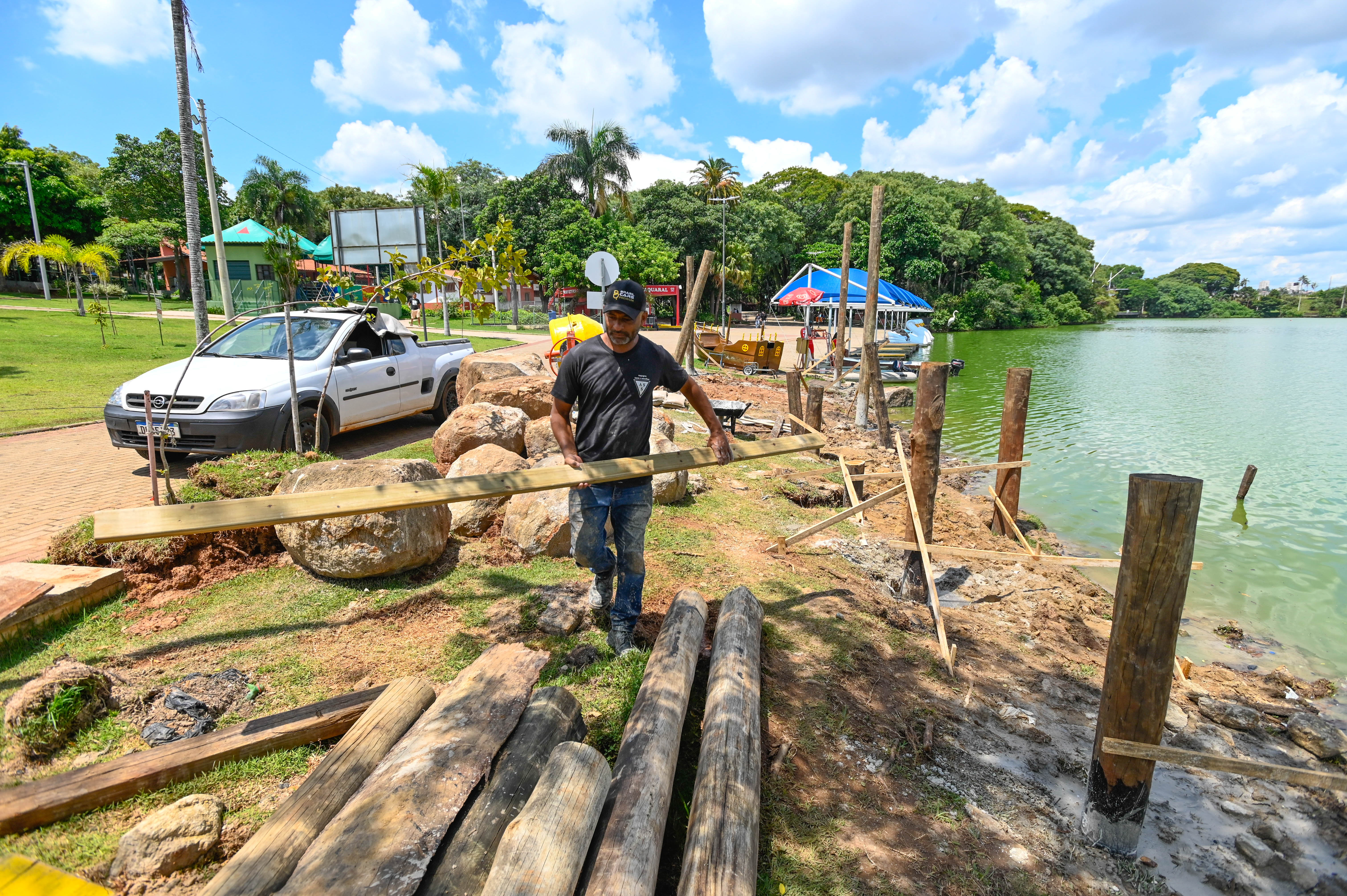 Deque começou a ser construído nesta semana 