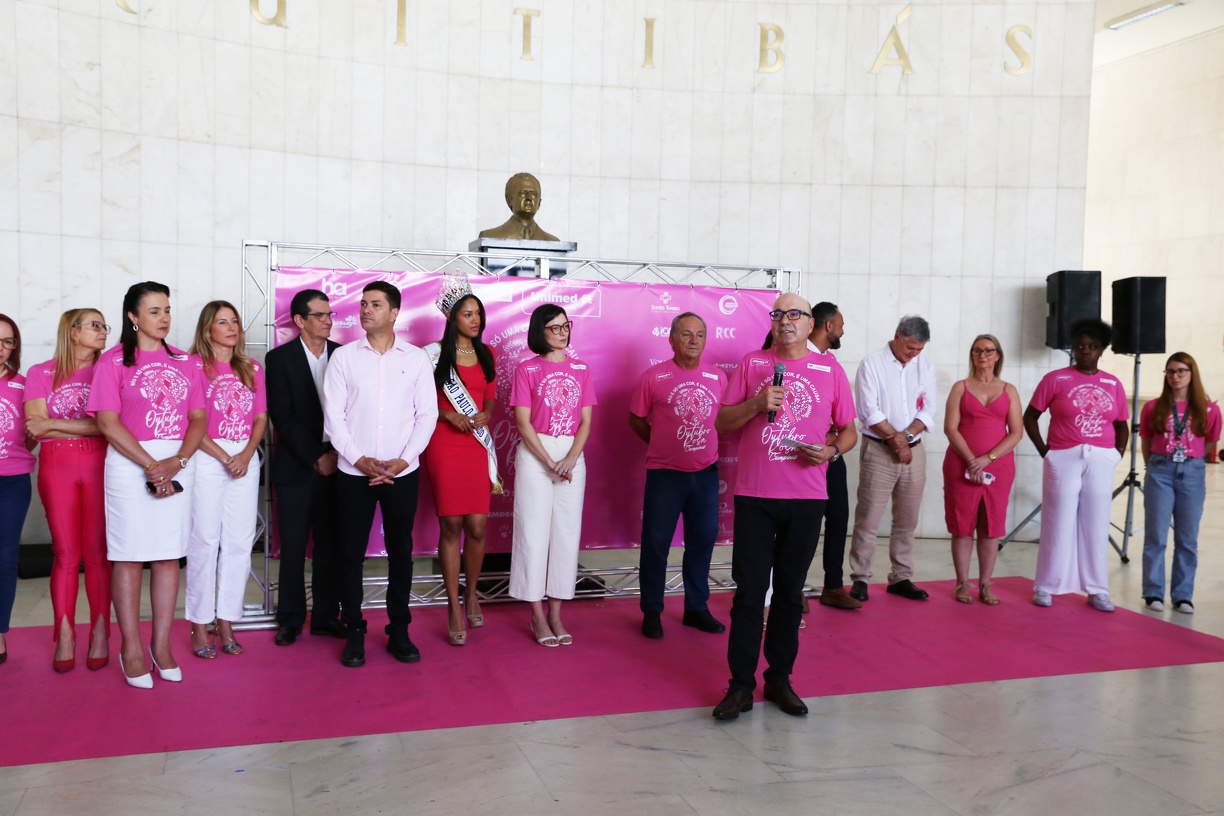 Prefeito Dário Saadi ressaltou a importância das ações do Outubro Rosa para conscientizar sobre o diagnóstico precoce e o caminho para um tratamento digno e a cura