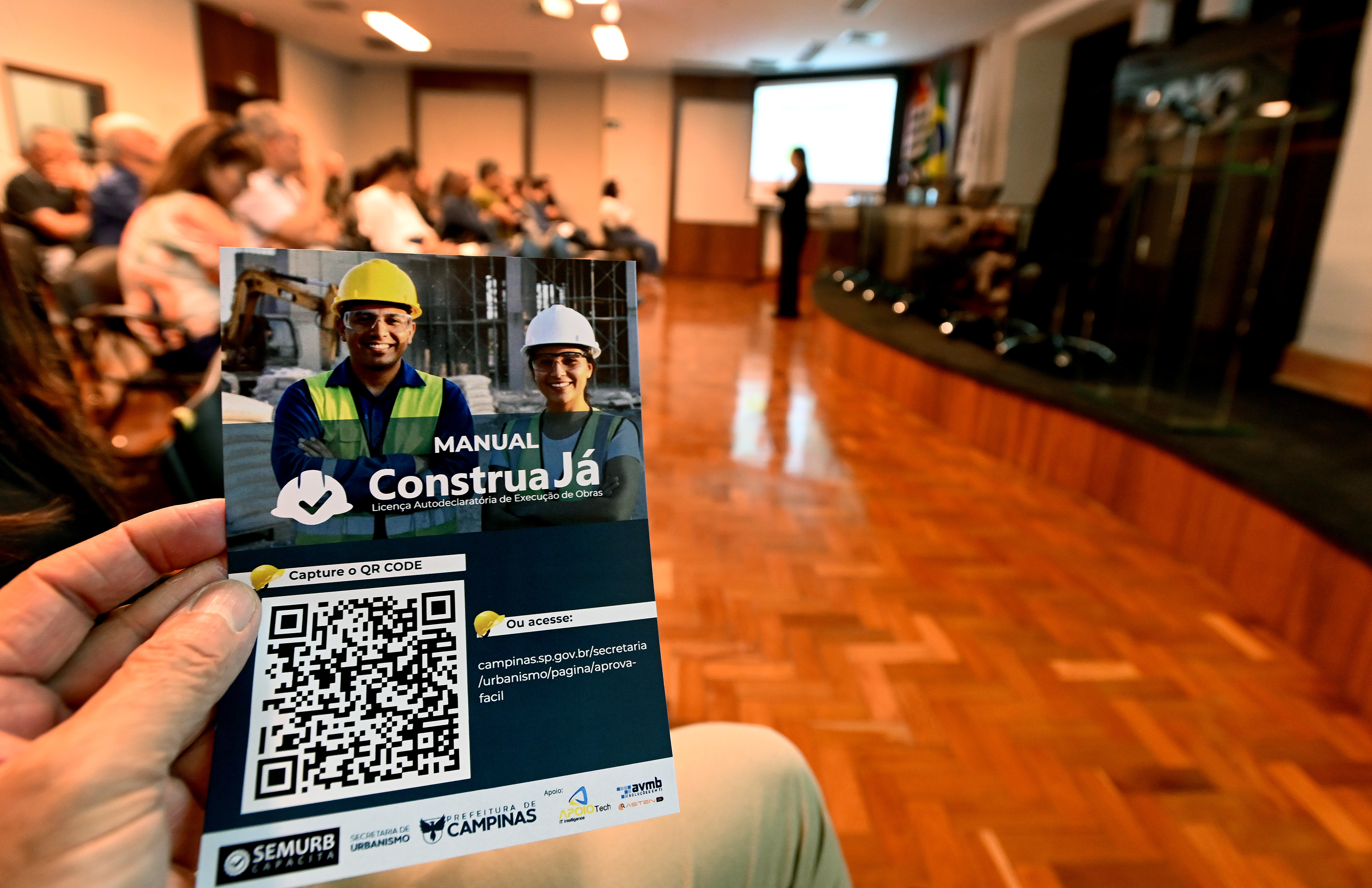 Podem responder o questionário quem participou da versão presencial e da online