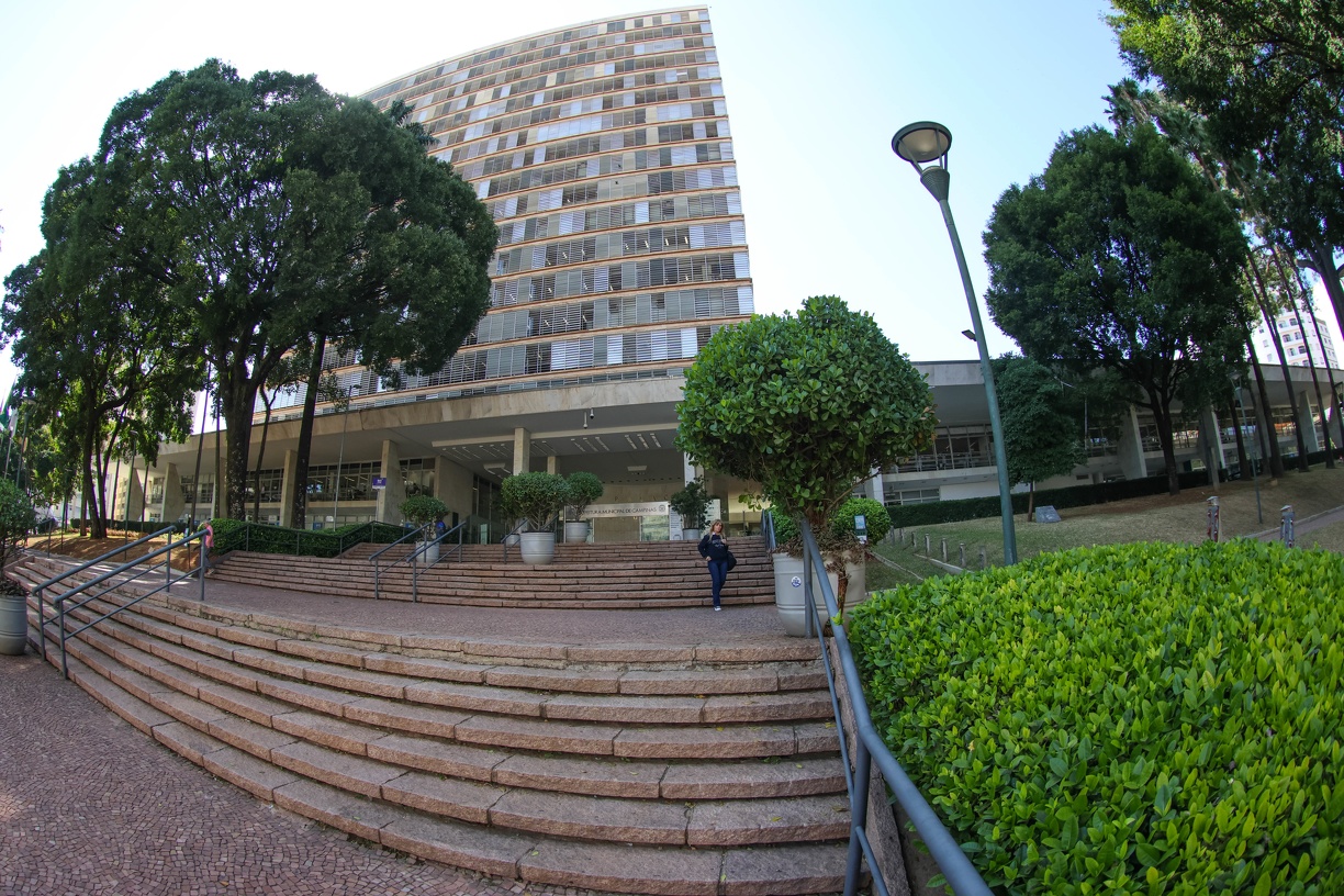 Podem participar do processo servidores ativos da Administração Direta, Autárquica, Fundacional, Câmara Municipal e aposentados segurados do Camprev