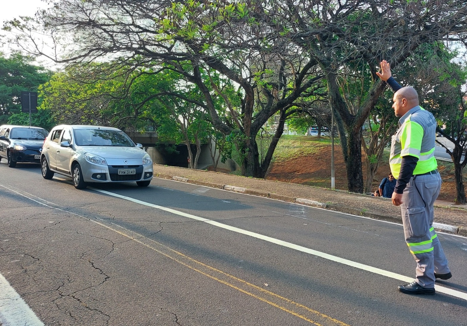 Agentes da Emdec estarão no local para auxiliar motoristas durante os bloqueios 