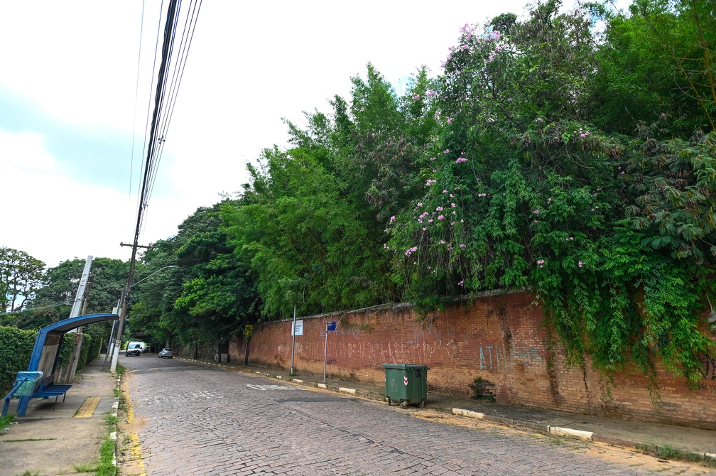 Terreno de projeto-piloto da Educação está na rua Dr. Heitor Penteado, em Joaquim Egídio