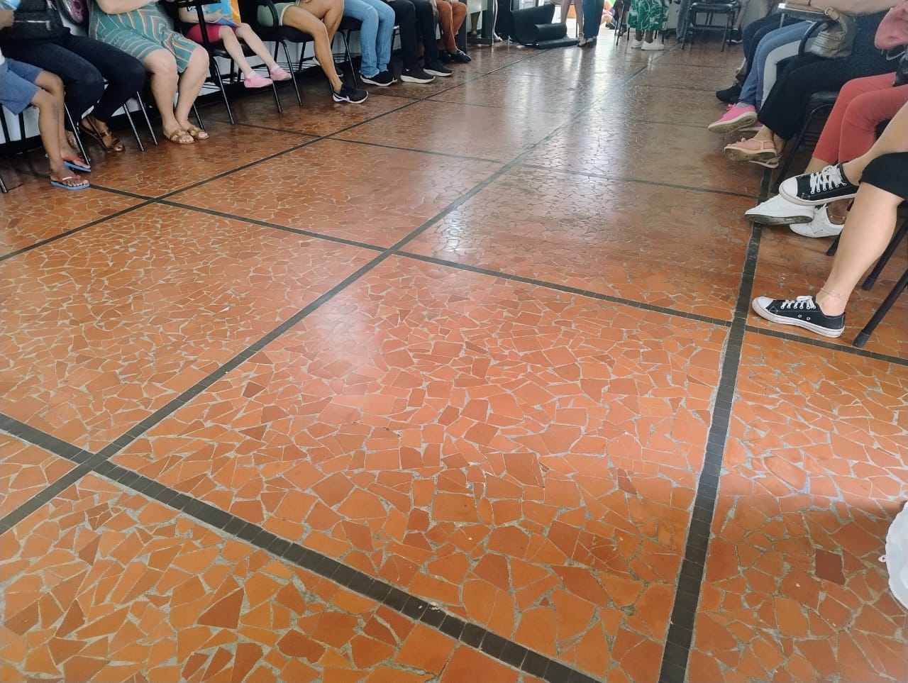 Confraternização do Ceamo reuniu 40 usuárias do serviço para aula de yoga, lanche e roda de conversa