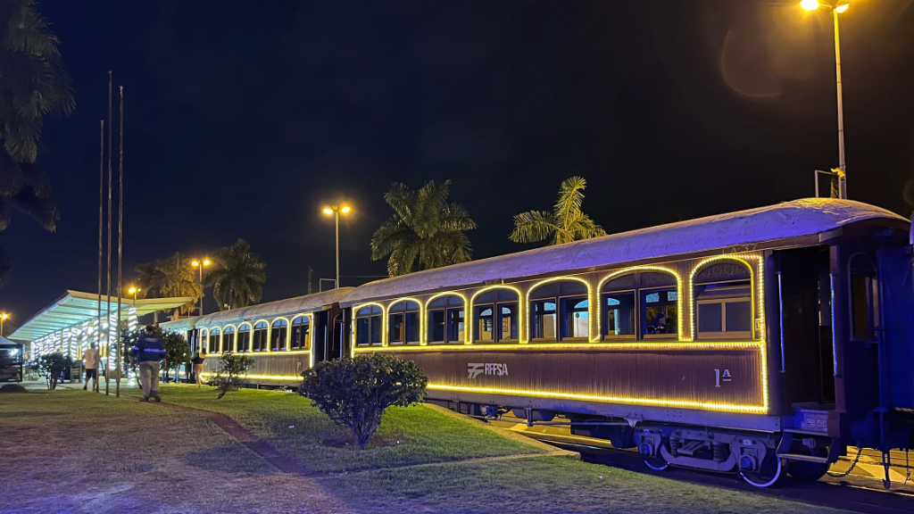 Iluminação especial destacará a Maria Fumaça durante o passeio noturno
