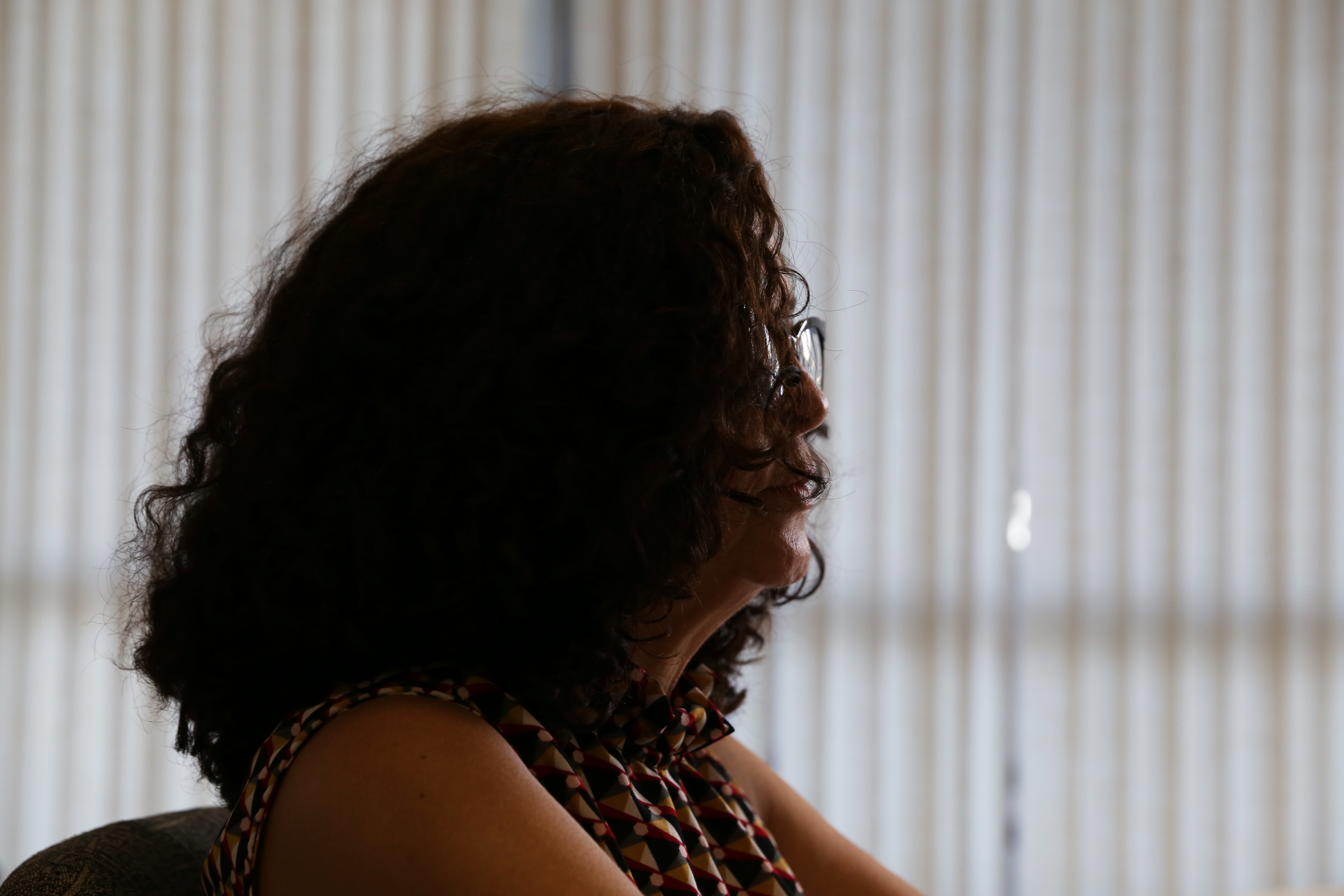 Sob nome fictício, Jaqueline conta a sua história e mostra que há saída da violência doméstica