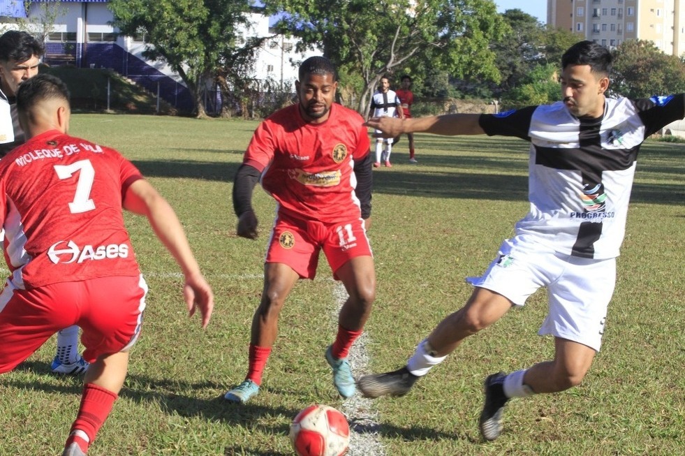 Ao todo, 43 gols foram marcados nesta 4ª rodada, resultando em uma média de 3,07 gols por jogo, o que confirma o equilíbrio e a boa fase ofensiva das equipes