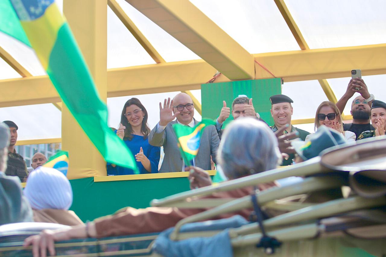 O prefeito Dário Saadi prestigiou o desfile e destacou a importância que a população de Campinas dá ao evento