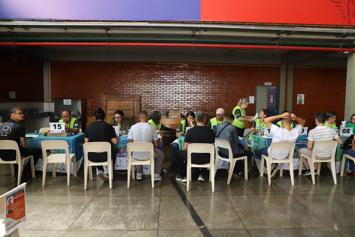 Os Feirões de Emprego atraem cada vez mais interessados e a definição de locais adequados ampliará a qualidade do atendimento