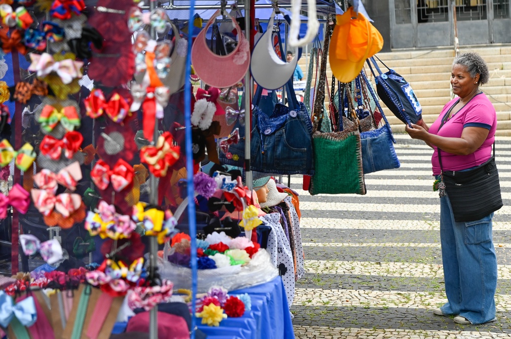 Na primeira edição, a feira contou com a participação de 18 feirantes comercializando itens variados