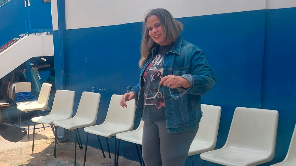 Iara Talita da Silva Ferreira Godinho, funcionária do Centro Pop, participou do samba