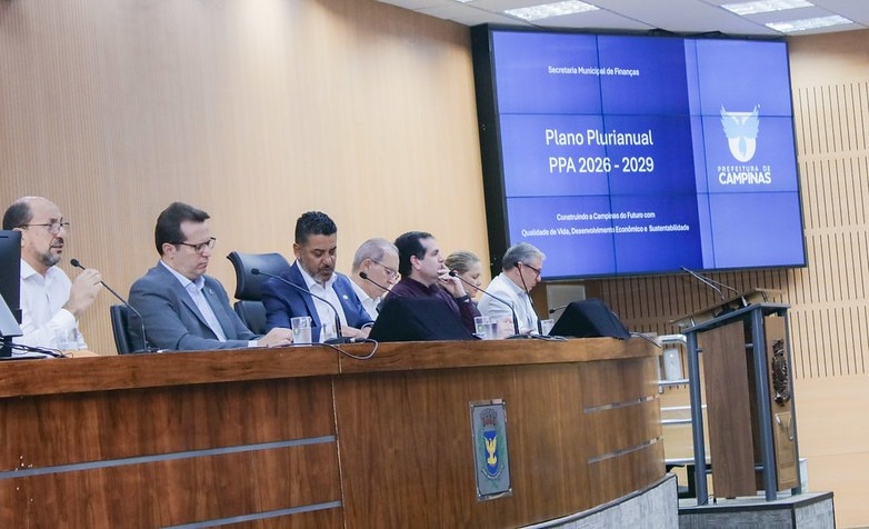 O PPA define as diretrizes, programas e metas da Administração para os próximos quatro anos e organiza como os recursos públicos