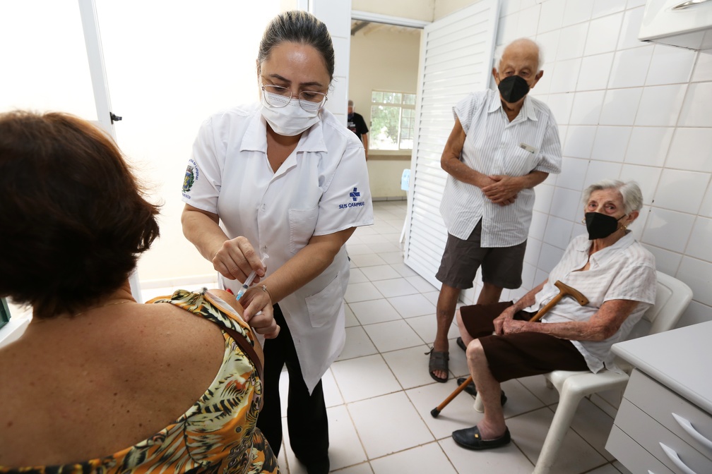 Cuidar da saúde dos idosos é uma das preocupações do poder público