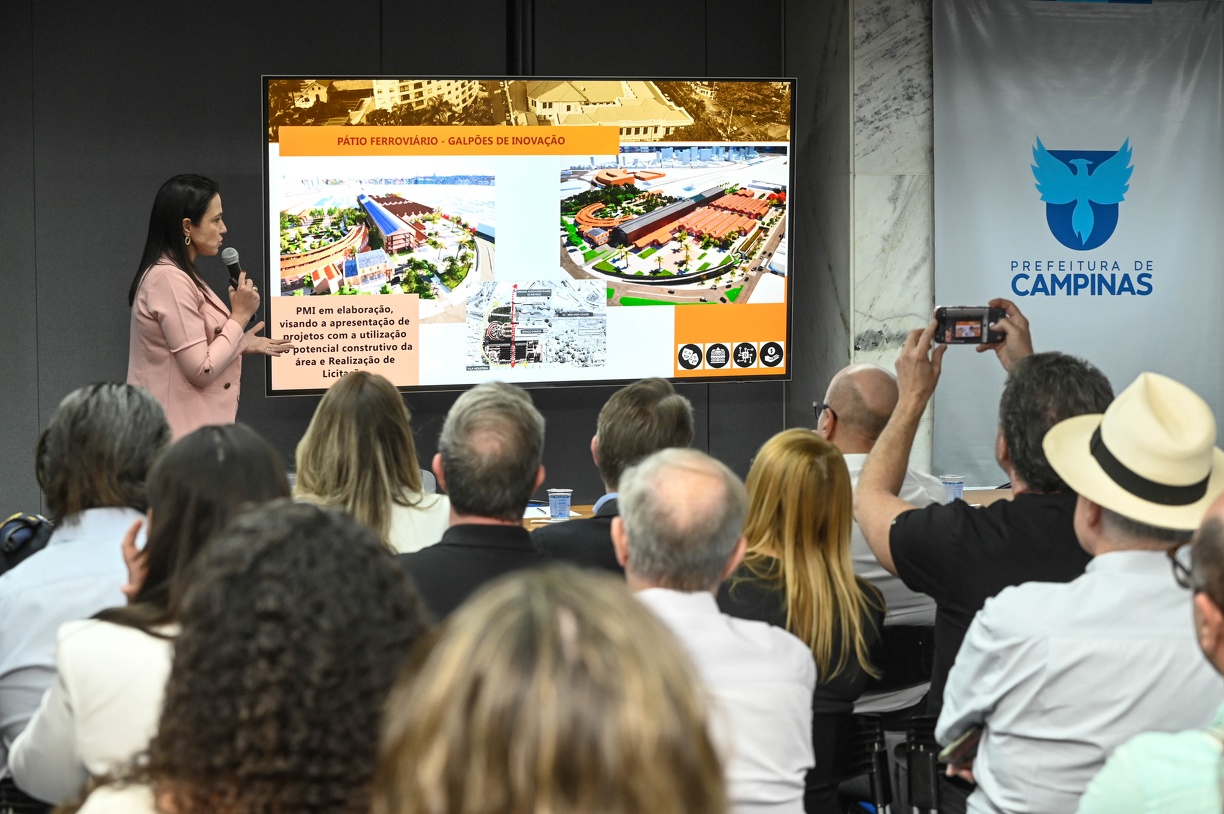 Apresentação do conjunto de ações foi feita pela secretária de Urbanismo, Carolina Baracat