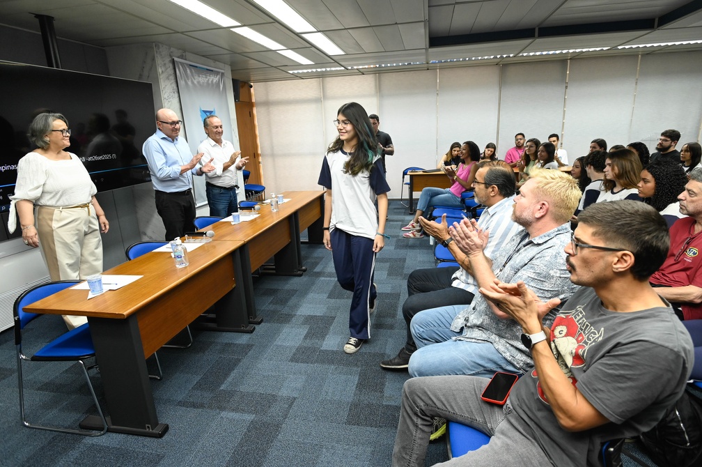 O encontro aconteceu na Sala Azul do Paço Municipal