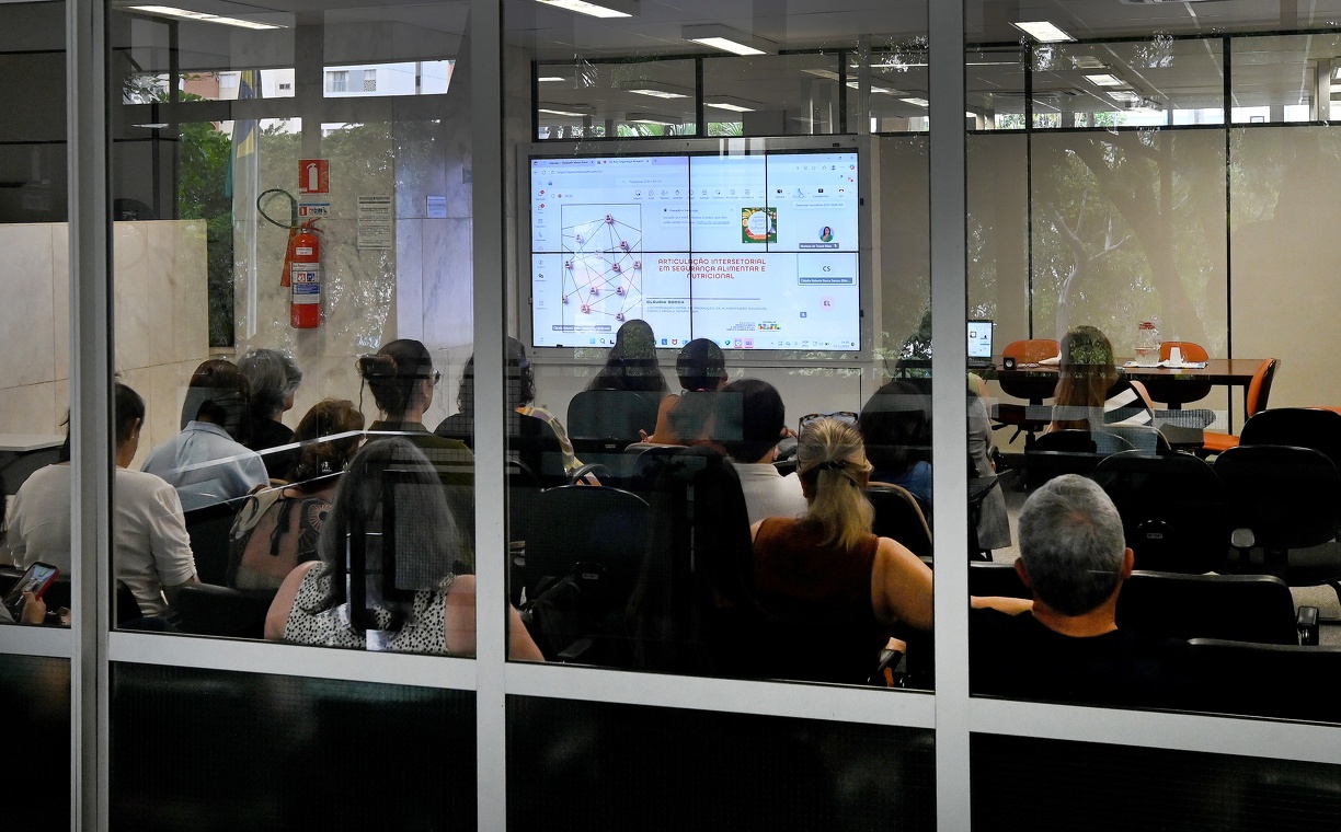 Última etapa tratou da "Articulação Intersetorial em Segurança Alimentar e Nutricional”, com palestra de Claudia Bocca, da Secretaria Nacional de Segurança Alimentar e Nutricional