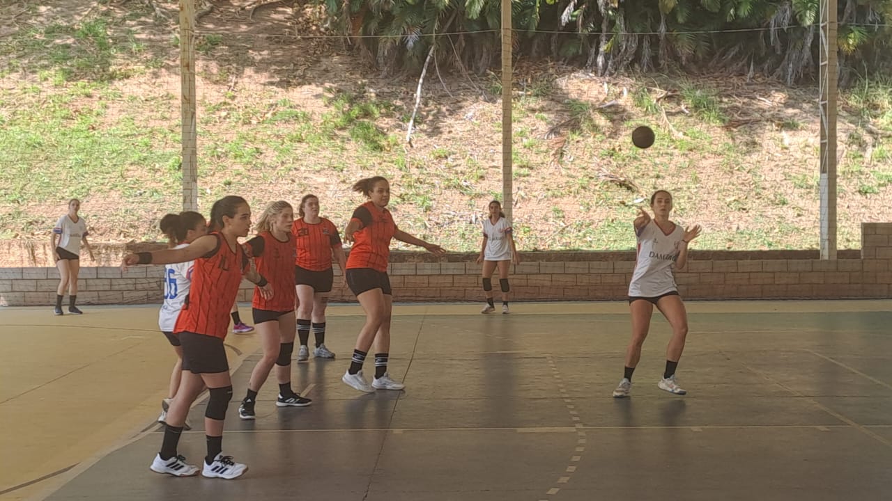 Competições seguem aos finais de semana em ginásios de Campinas