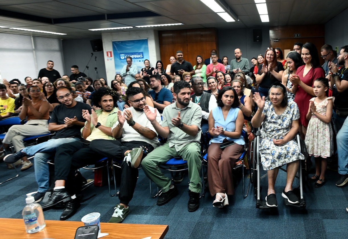 O colegiado tem 42 conselheiros, 24 do poder público e 18 da sociedade civil